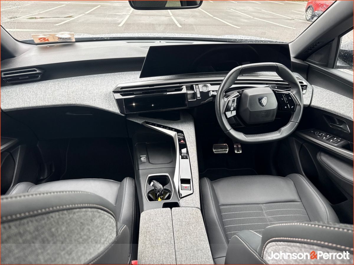 Peugeot 3008 Allure 1.2 Hybrid I LOW MILEAGE