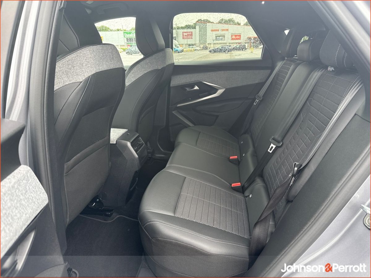 Peugeot 3008 Allure 1.2 Hybrid I LOW MILEAGE