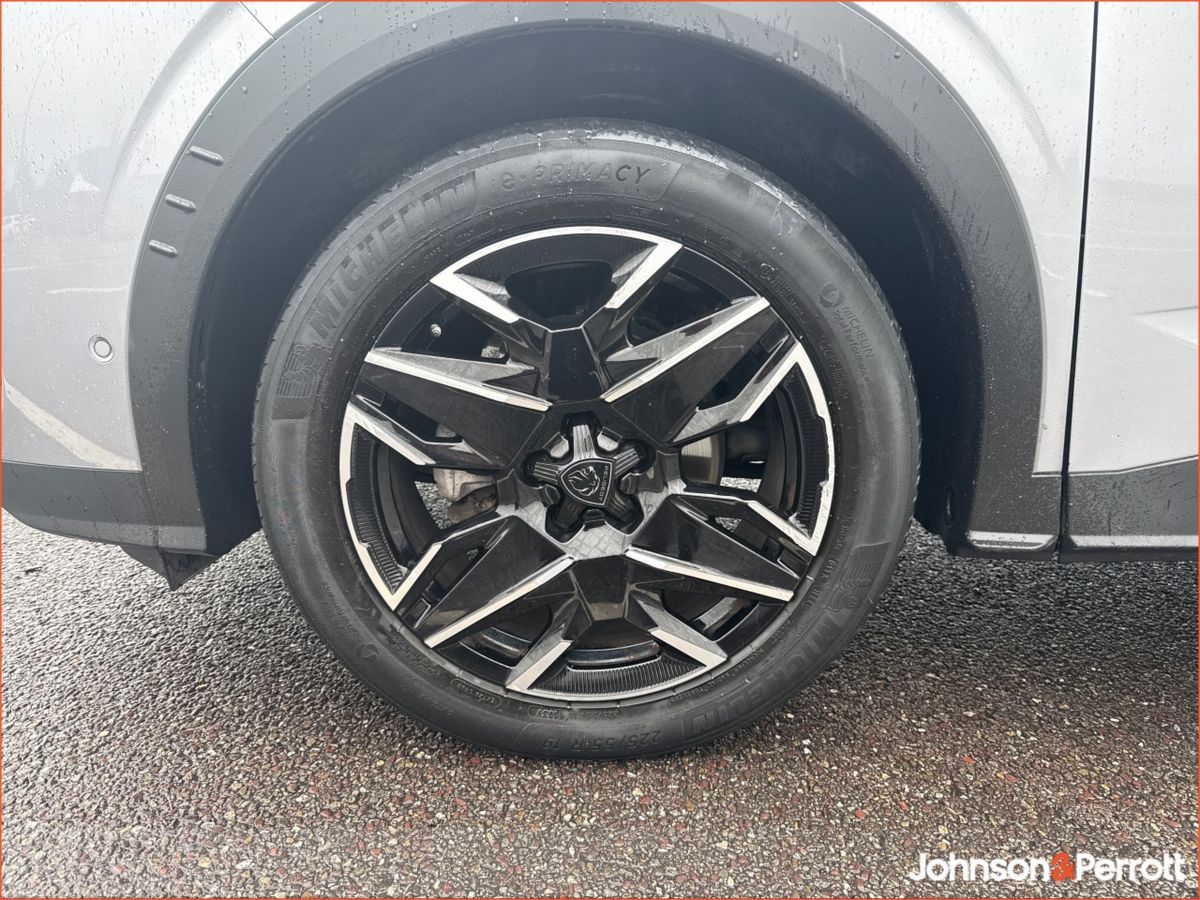 Peugeot 3008 Allure 1.2 Hybrid I LOW MILEAGE