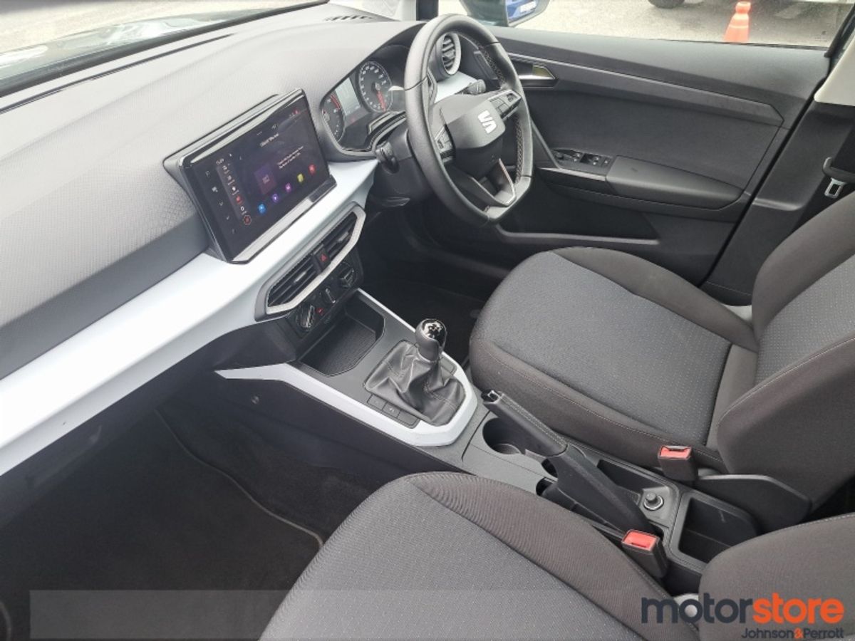SEAT Arona SE+ 1.0TSI Manual I LOW MILEAGE