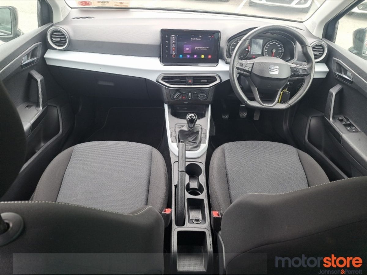 SEAT Arona SE+ 1.0TSI Manual I LOW MILEAGE