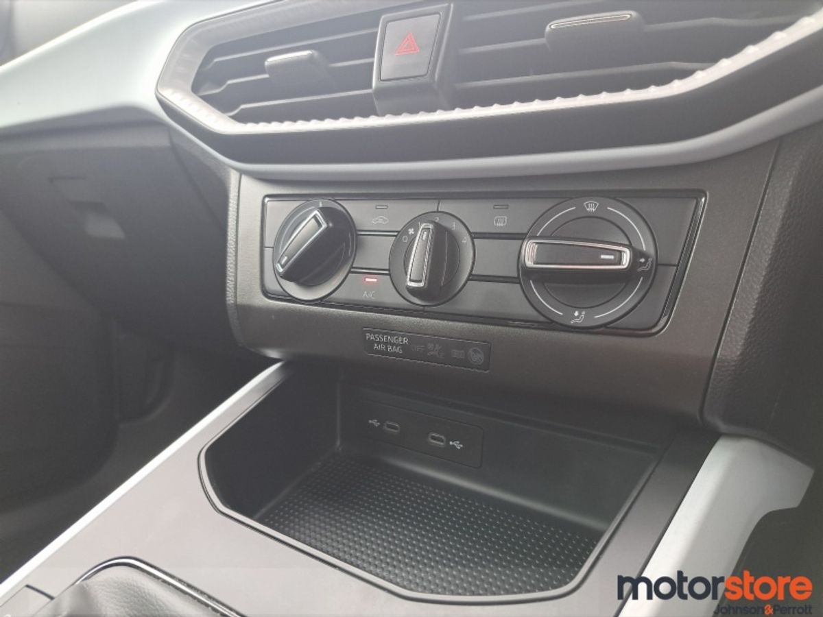 SEAT Arona SE+ 1.0TSI Manual I LOW MILEAGE