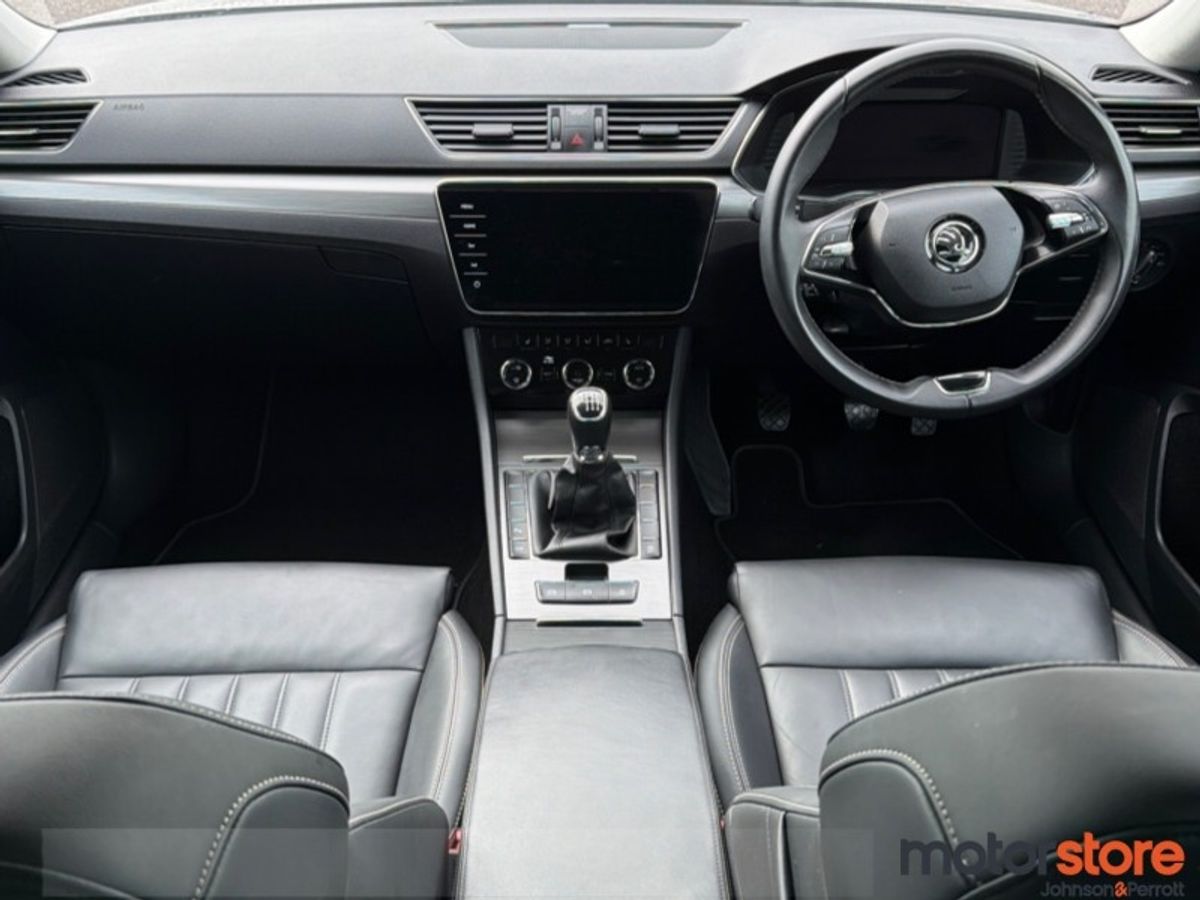 Skoda Superb Style 2.0 Diesel AUTO I LOW MILEAGE! 