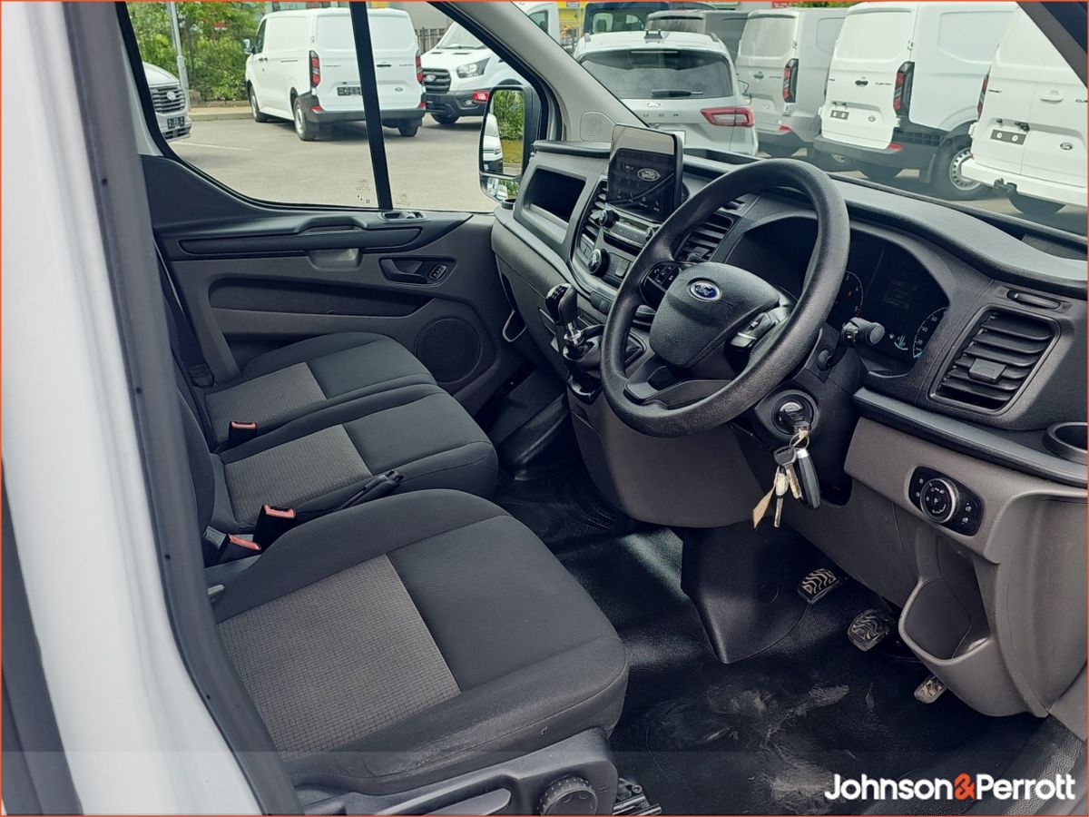Ford Transit Custom Long Wheelbase Trend