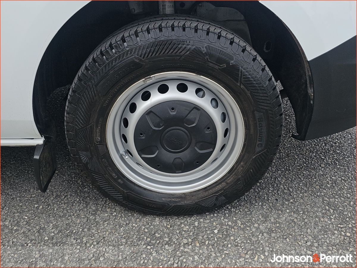 Ford Transit Custom Long Wheelbase Trend
