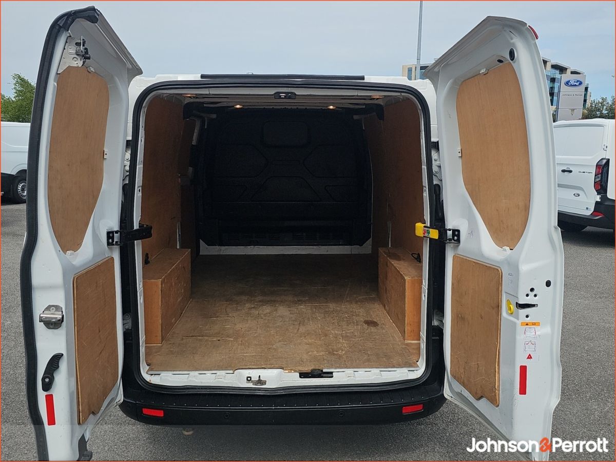 Ford Transit Custom Long Wheelbase Trend