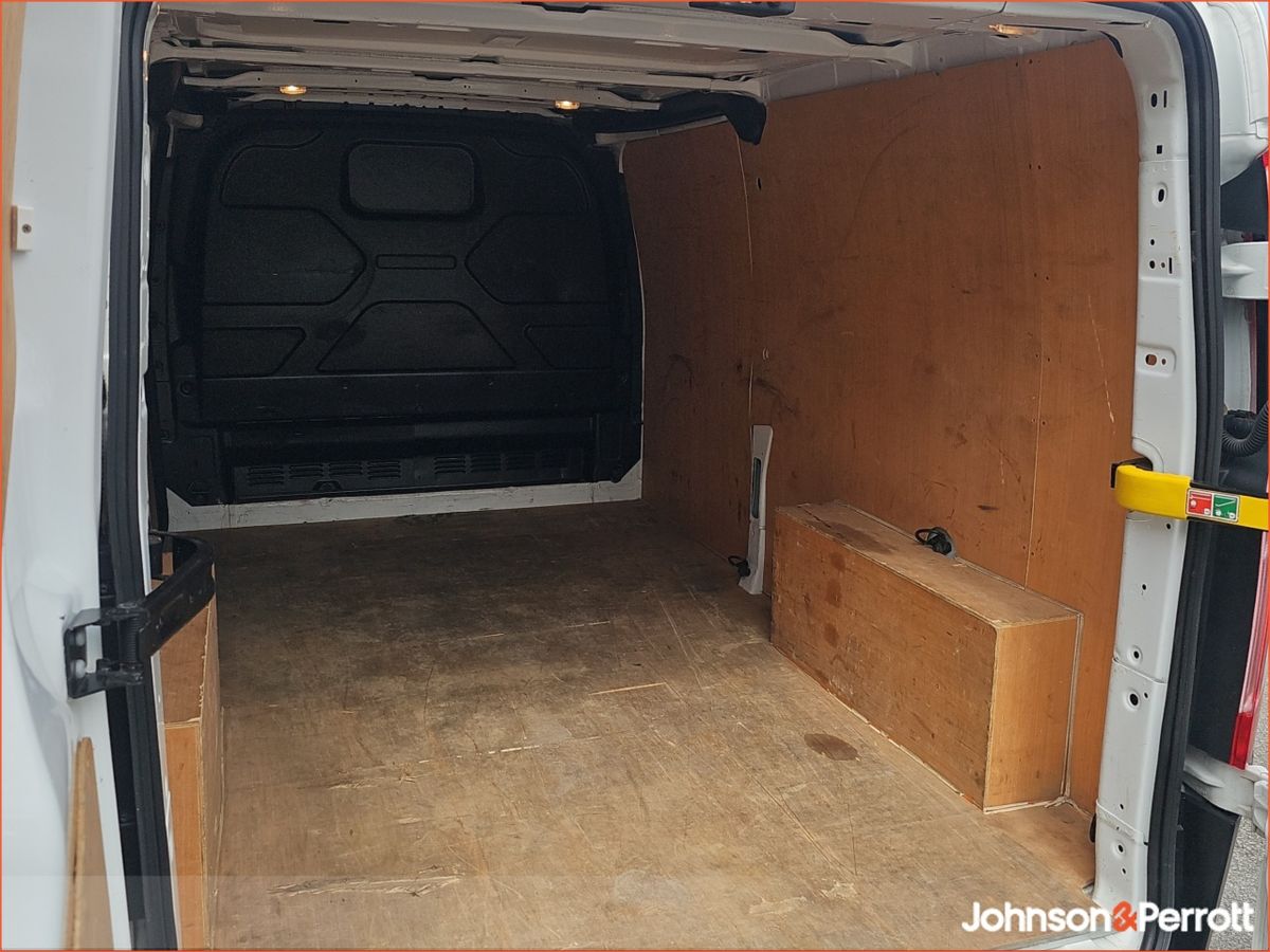 Ford Transit Custom Long Wheelbase Trend