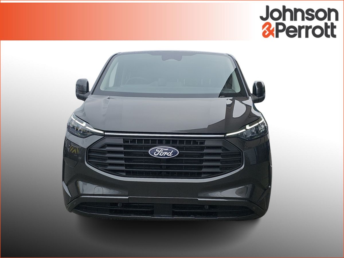 Ford Tourneo Custom Limited PHEV Long Wheelbase