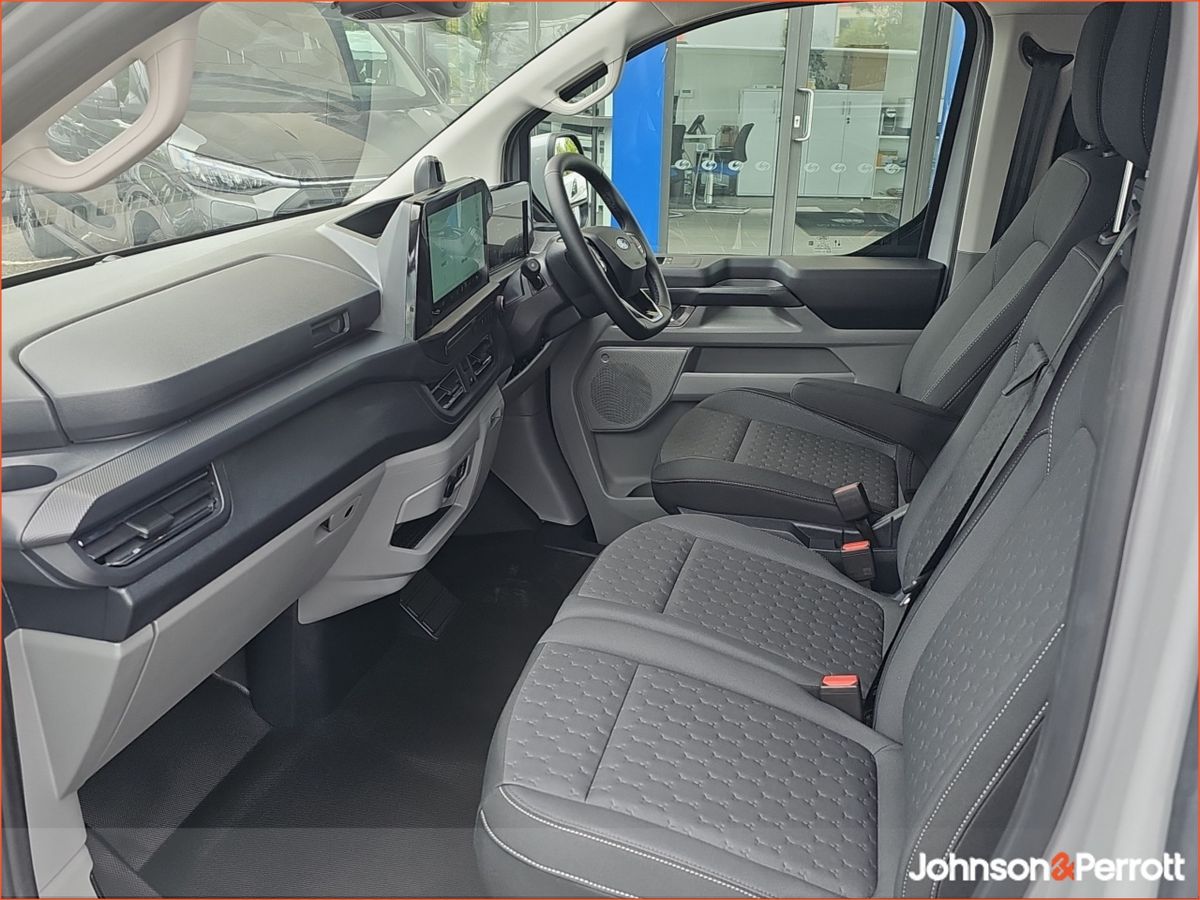 Ford Transit Custom Limited 170PS Long Wheelbase