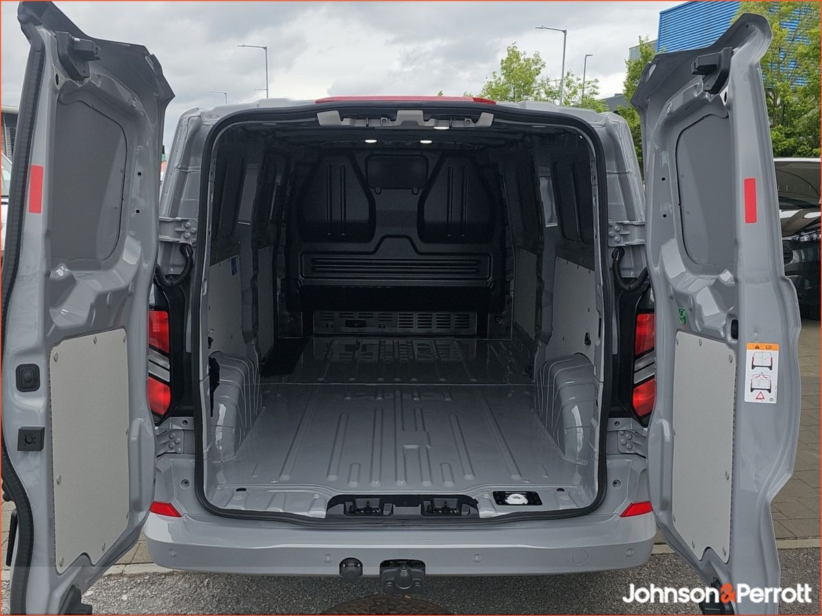 Ford Transit Custom Limited 170PS Long Wheelbase