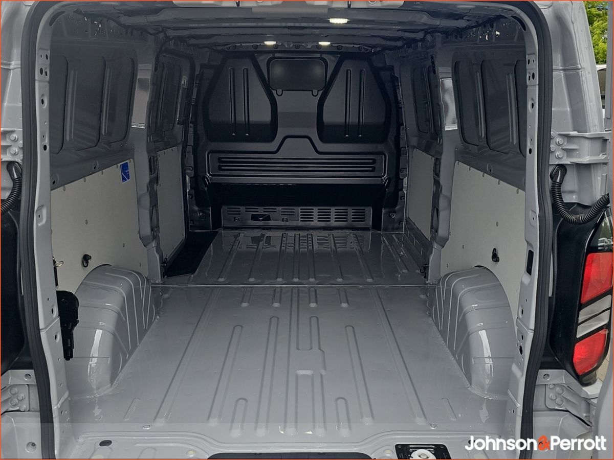 Ford Transit Custom Limited 170PS Long Wheelbase