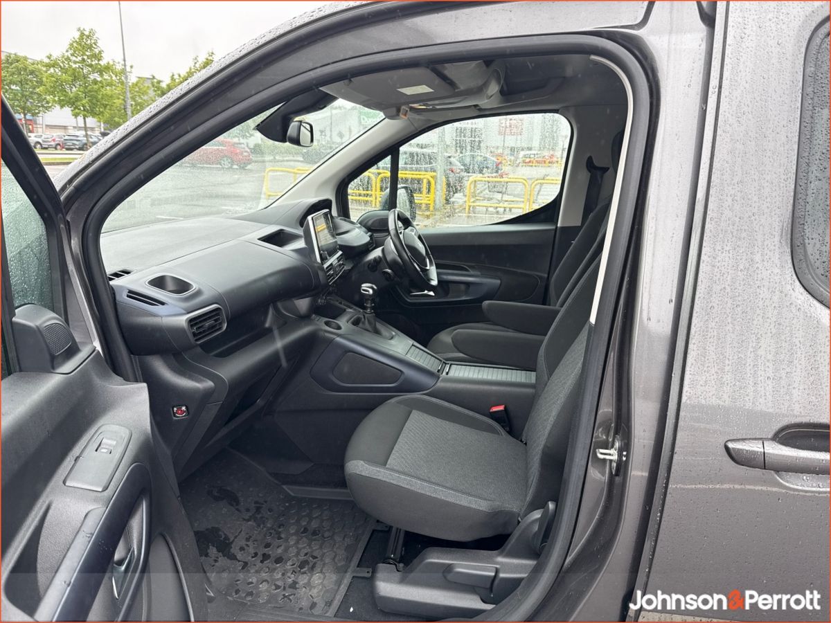 Peugeot Rifter 1.5 BlueHDi 130bhp LWB Allure 7 Seat