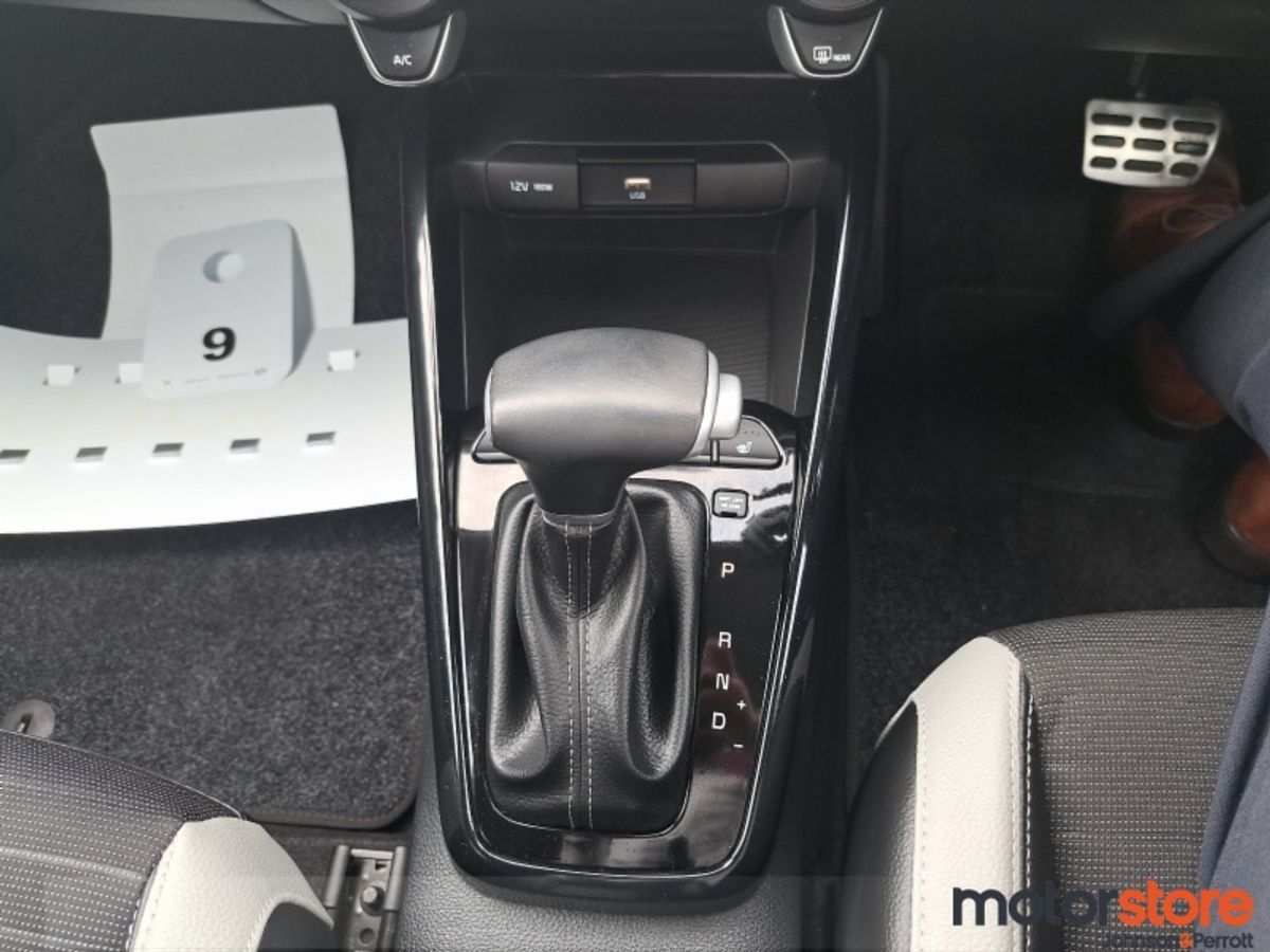 Kia Stonic 1.0 MHEV K3 AUTOMATIC **TINY MILEAGE / HUGE SPEC**