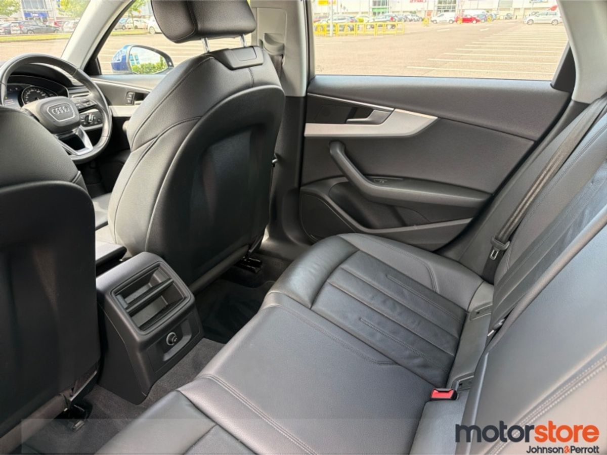 Audi A4 *Coming Soon* 1.4TFSI 150HP S tronic SE Limo