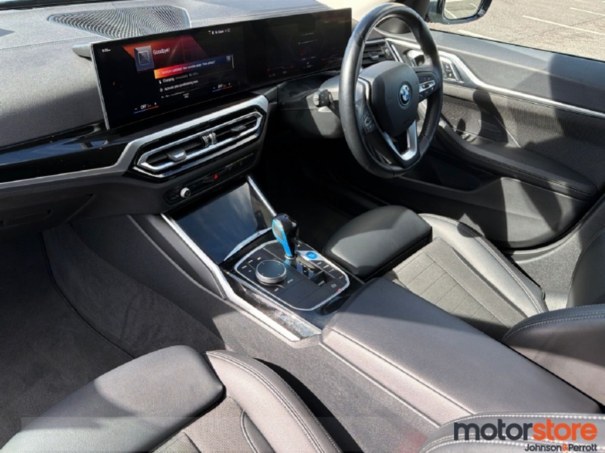 BMW i4 eDrive40 Sport HUGE SPEC