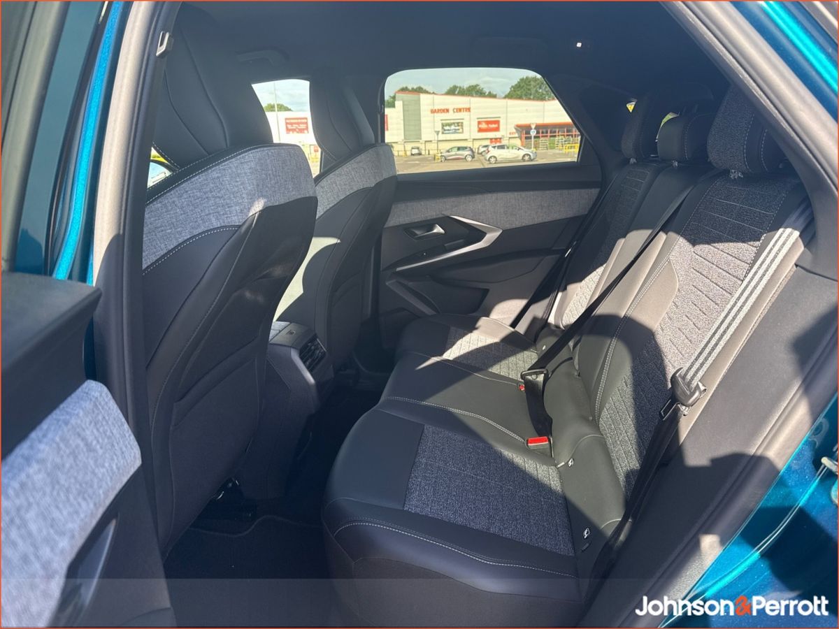 Peugeot 3008 1.2 MHEV 145bhp eDCS6 Allure