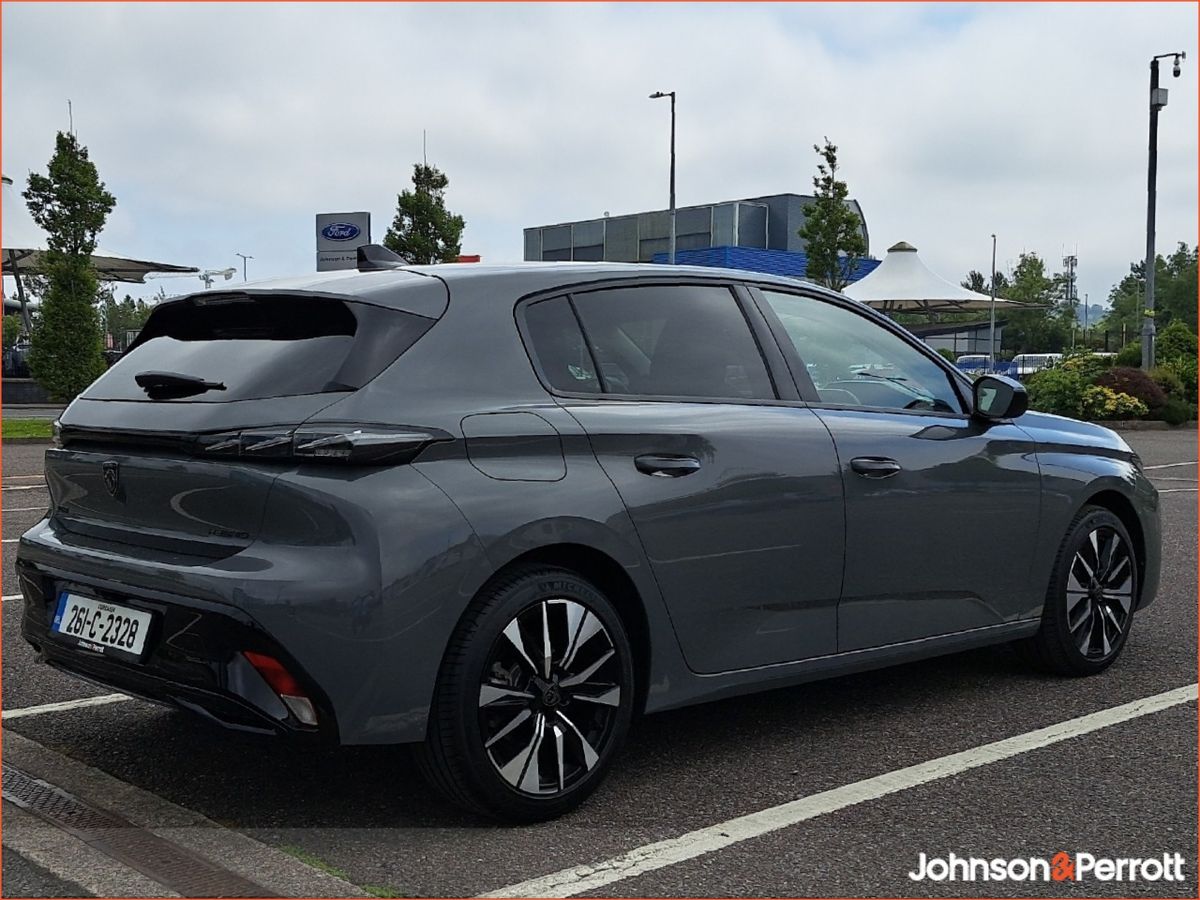 Peugeot 308 *DEMO* 1.2 MHEV 145BHP e-DCS6 Allure