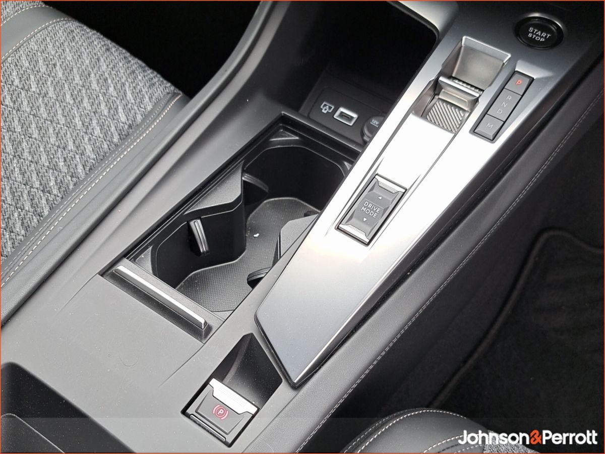 Peugeot 308 *DEMO* 1.2 MHEV 145BHP e-DCS6 Allure