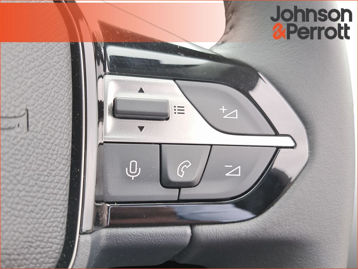 Peugeot 308 *DEMO* 1.2 MHEV 145BHP e-DCS6 Allure