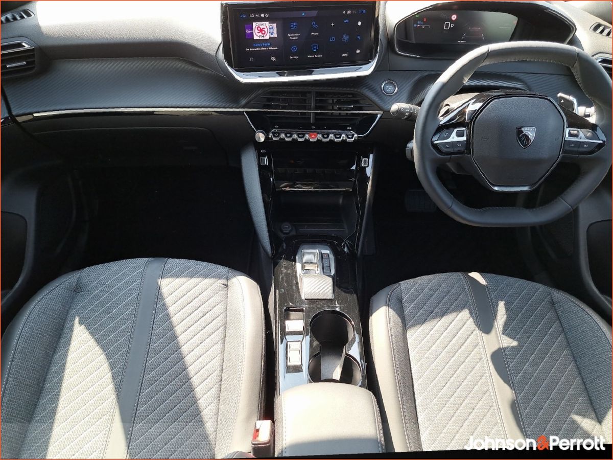Peugeot 2008 *DEMO* HYBRID 145BHP e-DCS6 Allure