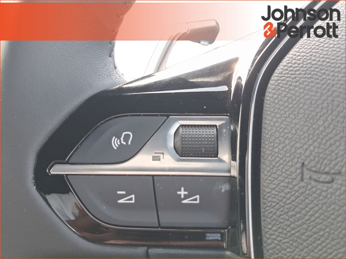 Peugeot 2008 *DEMO* HYBRID 145BHP e-DCS6 Allure