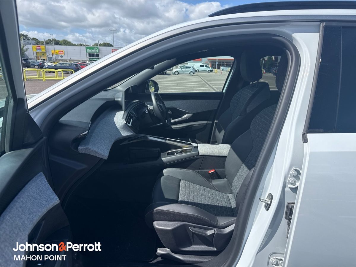 Peugeot 5008 1.2 MHEV 145bhp E-DCS6 Allure