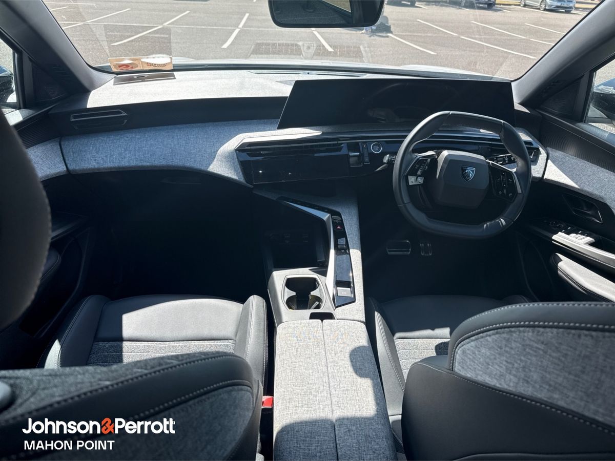 Peugeot 5008 1.2 MHEV 145bhp E-DCS6 Allure