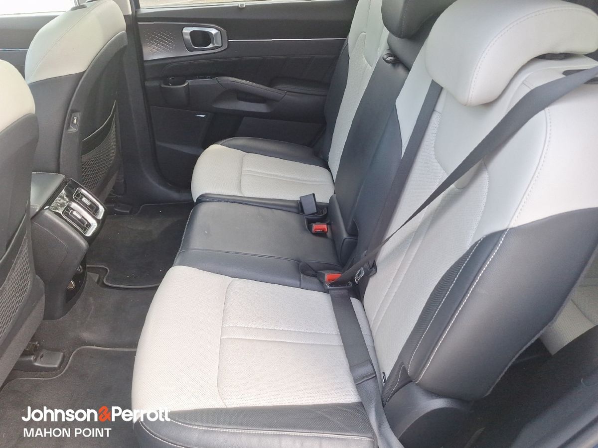 Kia Sorento 1.6 PHEV K4 4X4 7 seats TOP SPEC