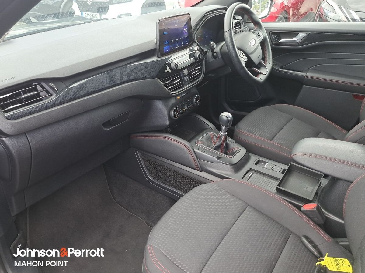 Ford Kuga 1.5 EcoBlue 120PS ST-Line **DIESEL / LIKE NEW**