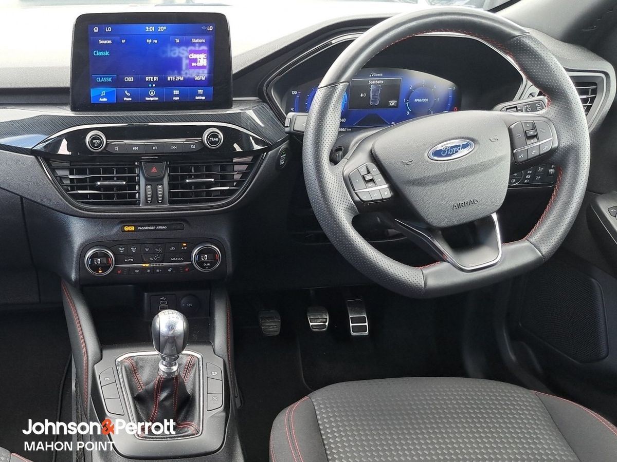Ford Kuga 1.5 EcoBlue 120PS ST-Line **DIESEL / LIKE NEW**