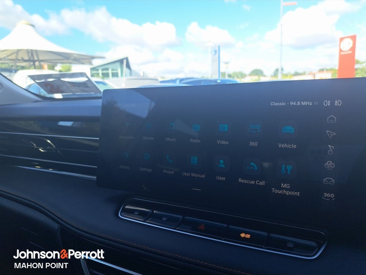 MG HS HUGE SAVINGS Plug-in Hybrid Exclusive **TOP SPEC / EX DEMO**
