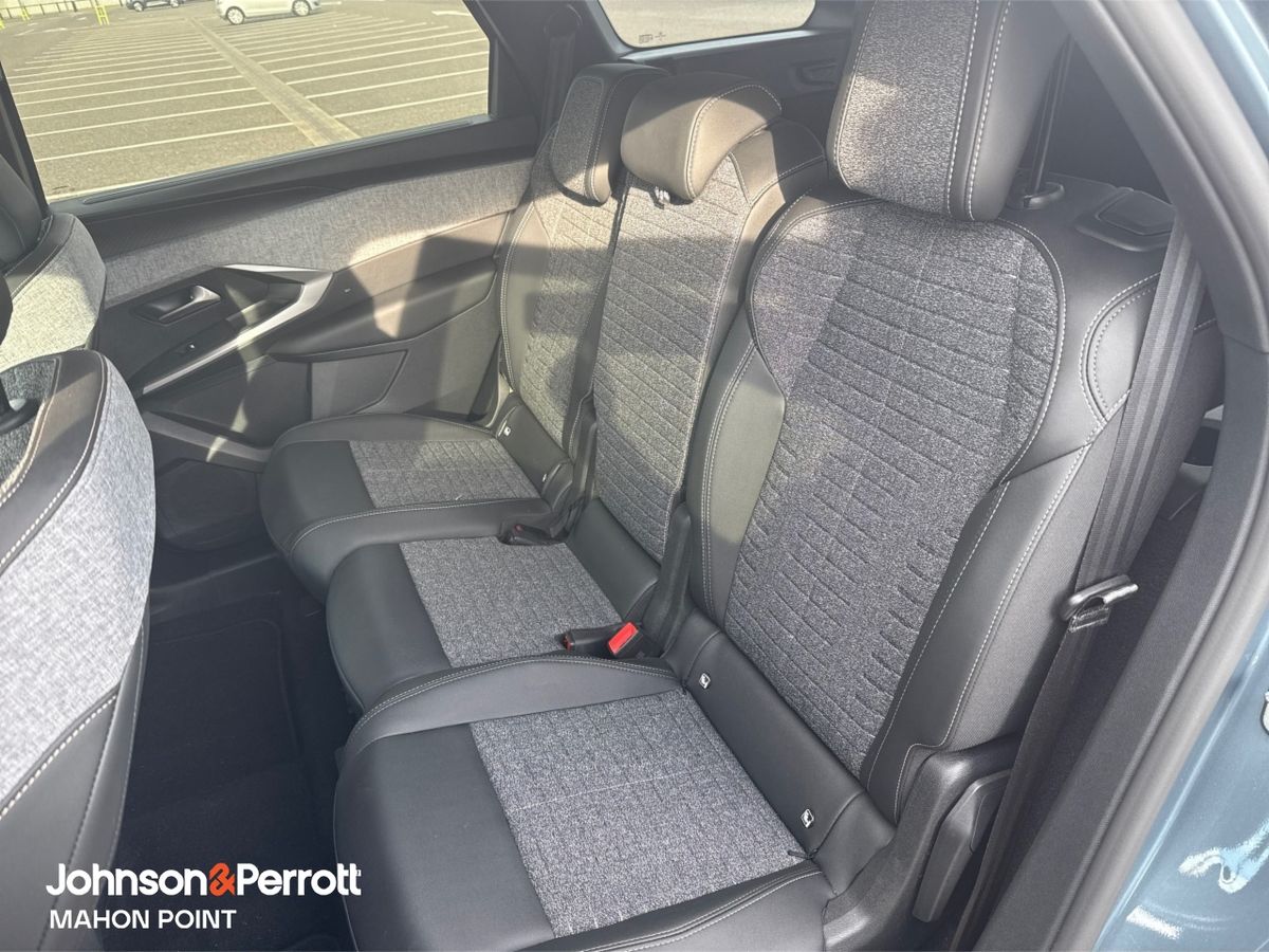 Peugeot 5008 1.2 MHEV 145bhp E-DCS6 Allure