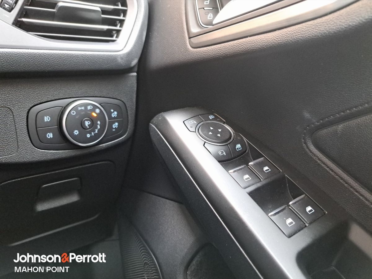 Ford Focus Titanium 1.0 MHEV Manual I TINY MILEAGE