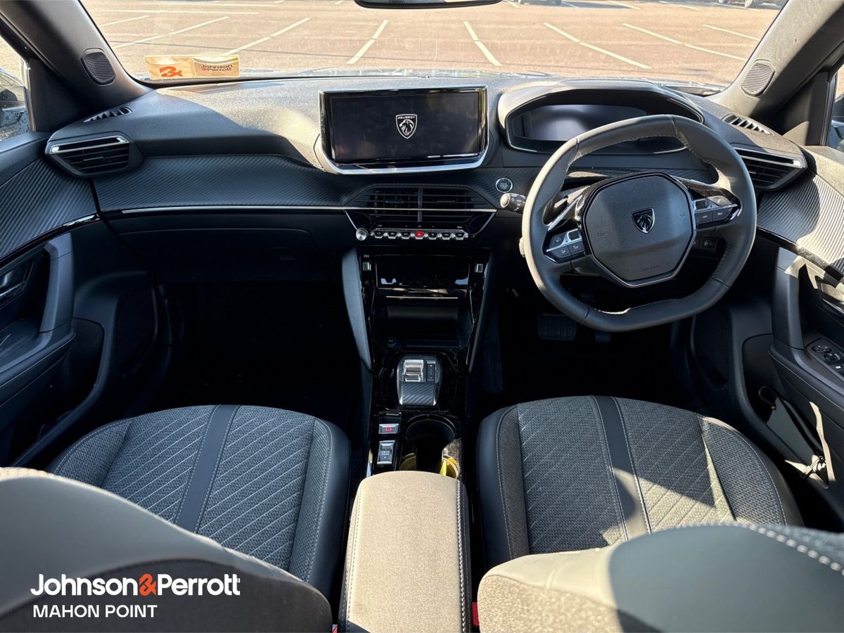 Peugeot 2008 HYBRID 145BHP e-DCS6 Allure
