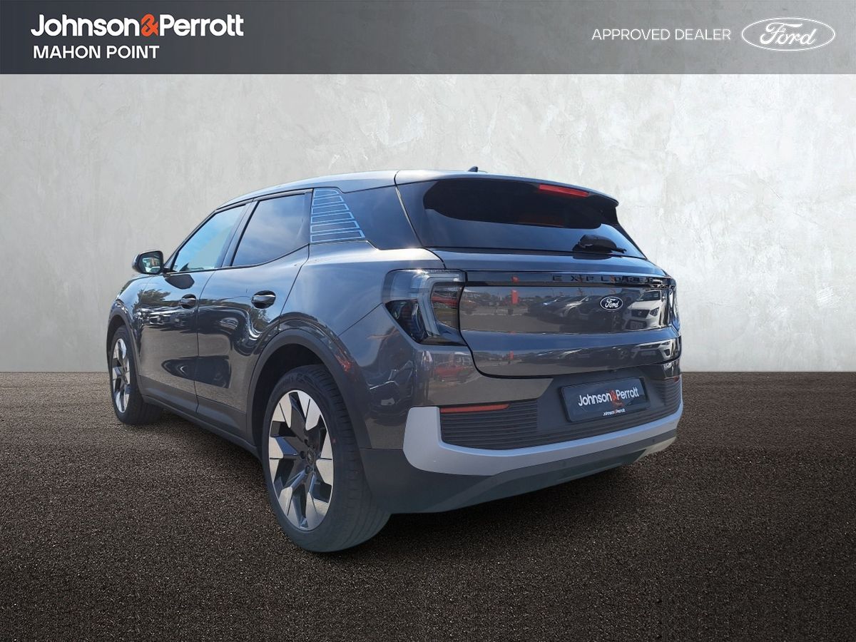 Ford Explorer Premium 77kwh Commercial
