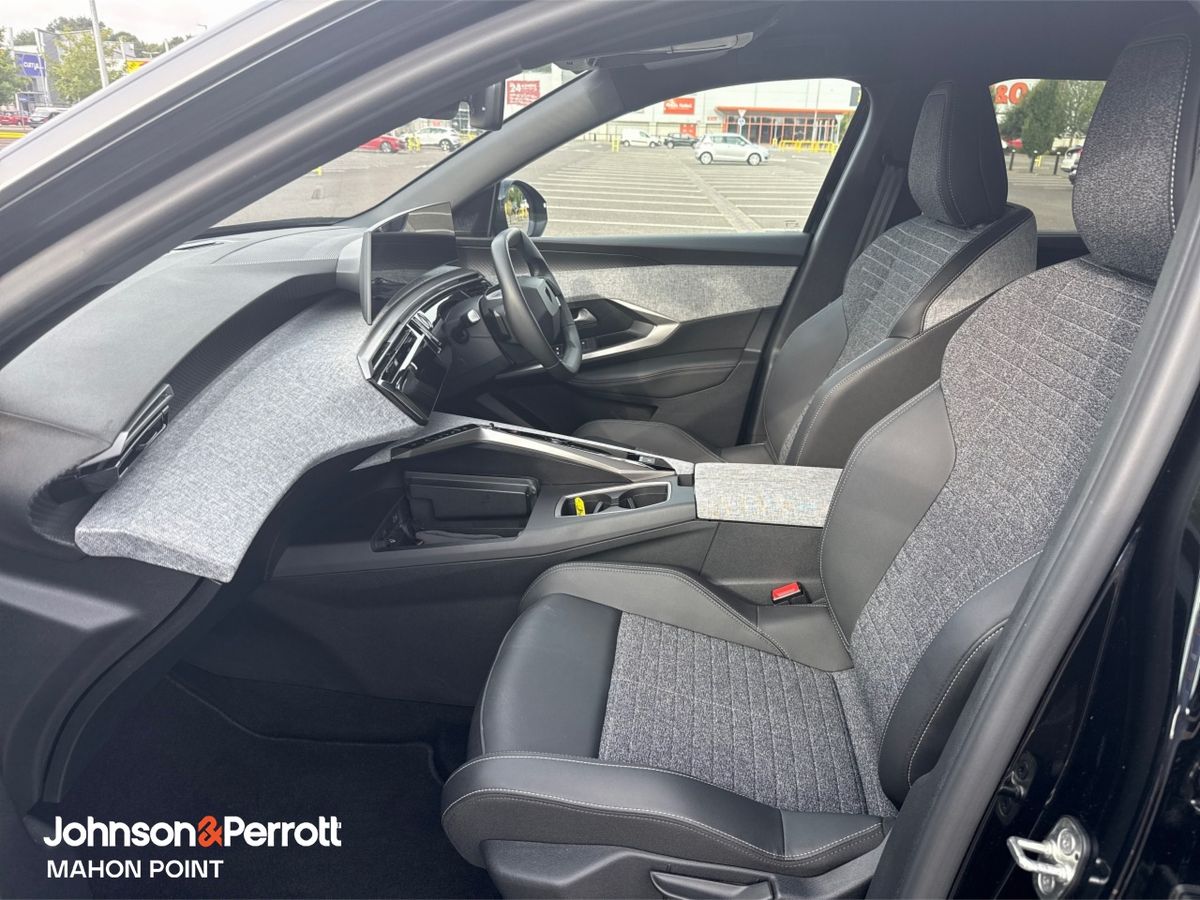 Peugeot 5008 1.2 MHEV 145bhp E-DCS6 Allure