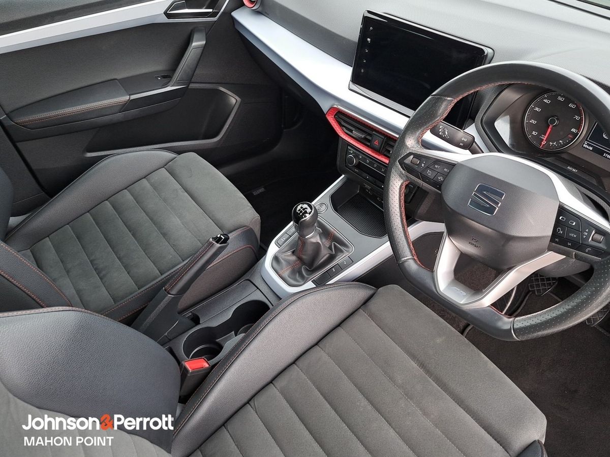 SEAT Arona 1.0TSI 110hp FR **HUGE SPEC**