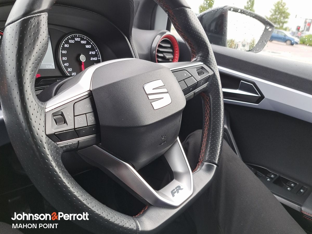 SEAT Arona 1.0TSI 110hp FR **HUGE SPEC**