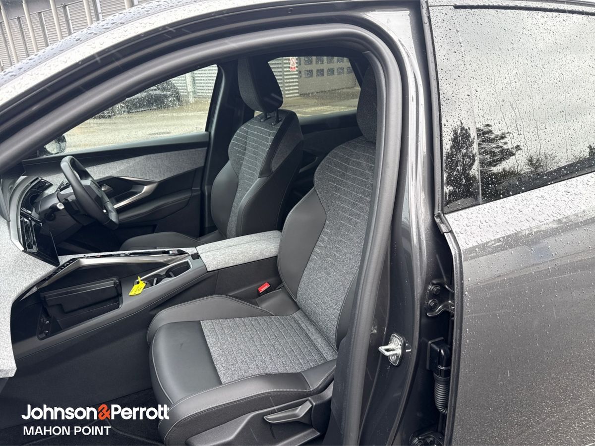 Peugeot 3008 BEV 73kWH 210BHP Allure