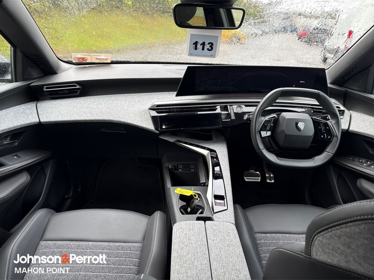 Peugeot 3008 BEV 73kWH 210BHP Allure