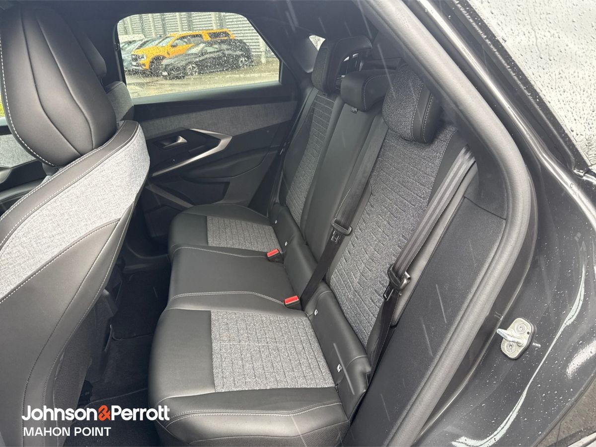 Peugeot 3008 BEV 73kWH 210BHP Allure