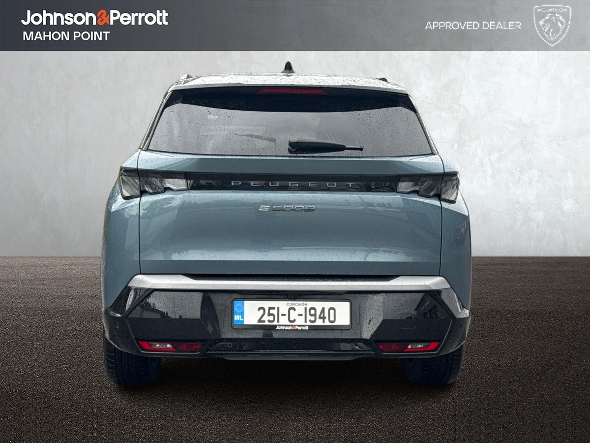 Peugeot 5008 BEV 73kwh 210hp GT