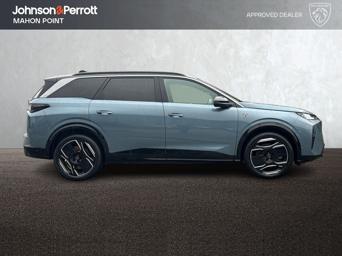 Peugeot 5008 BEV 73kwh 210hp GT