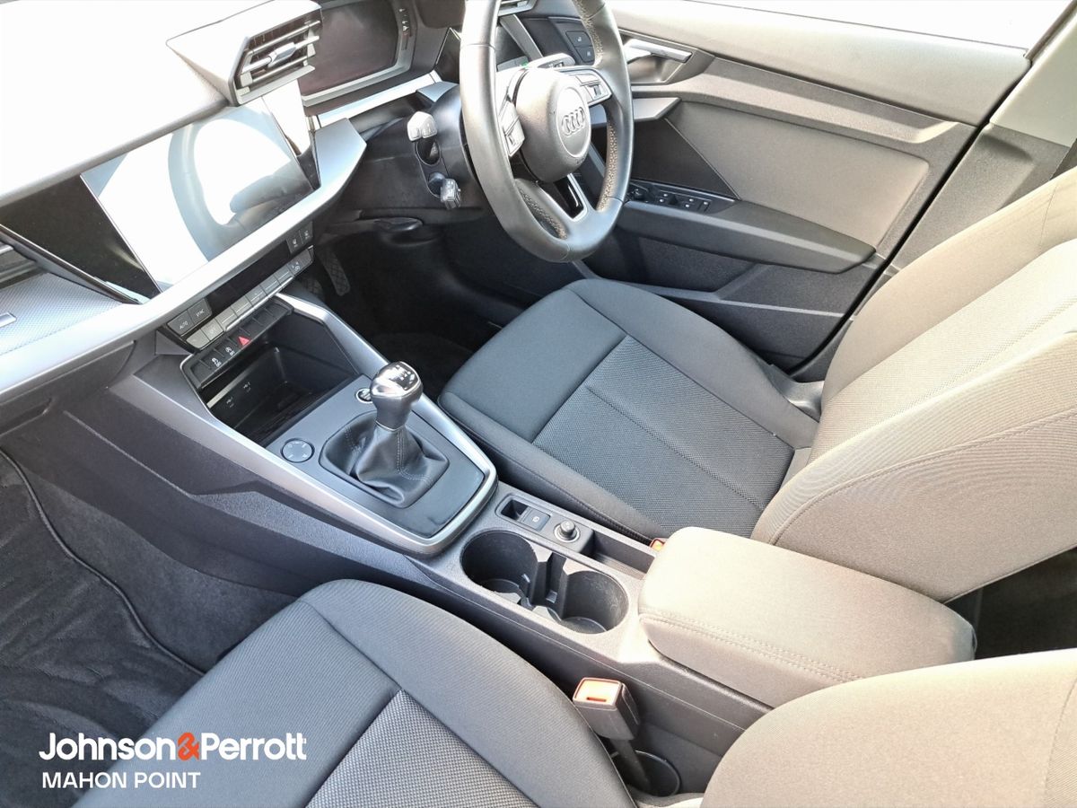 Audi A3 30 TDI 116HP SE