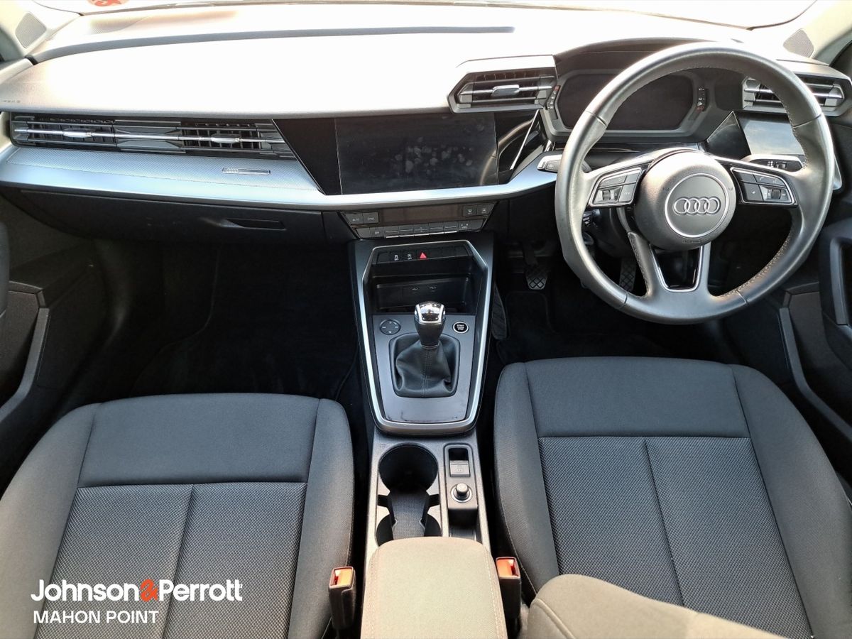 Audi A3 30 TDI 116HP SE