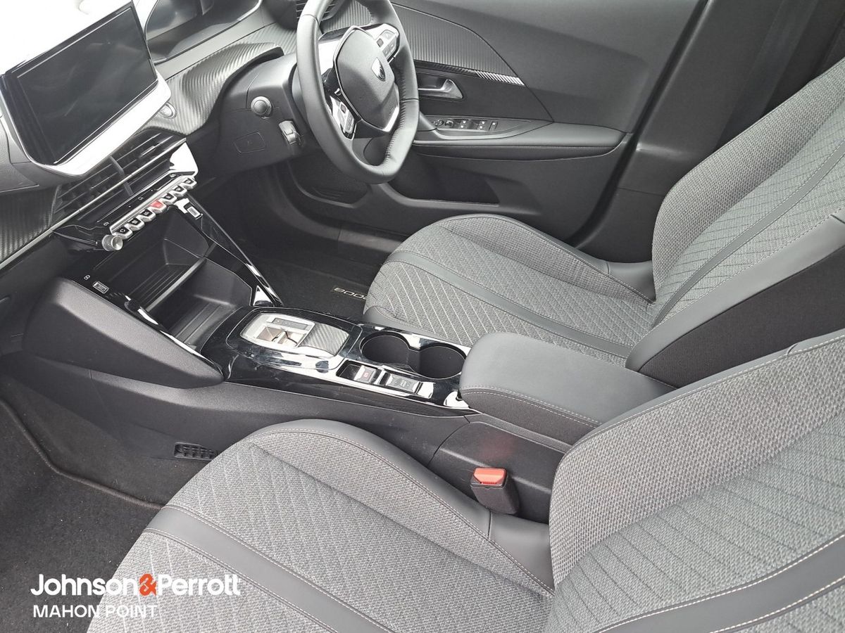 Peugeot 2008 HYBRID 110BHP e-DCS6 Allure