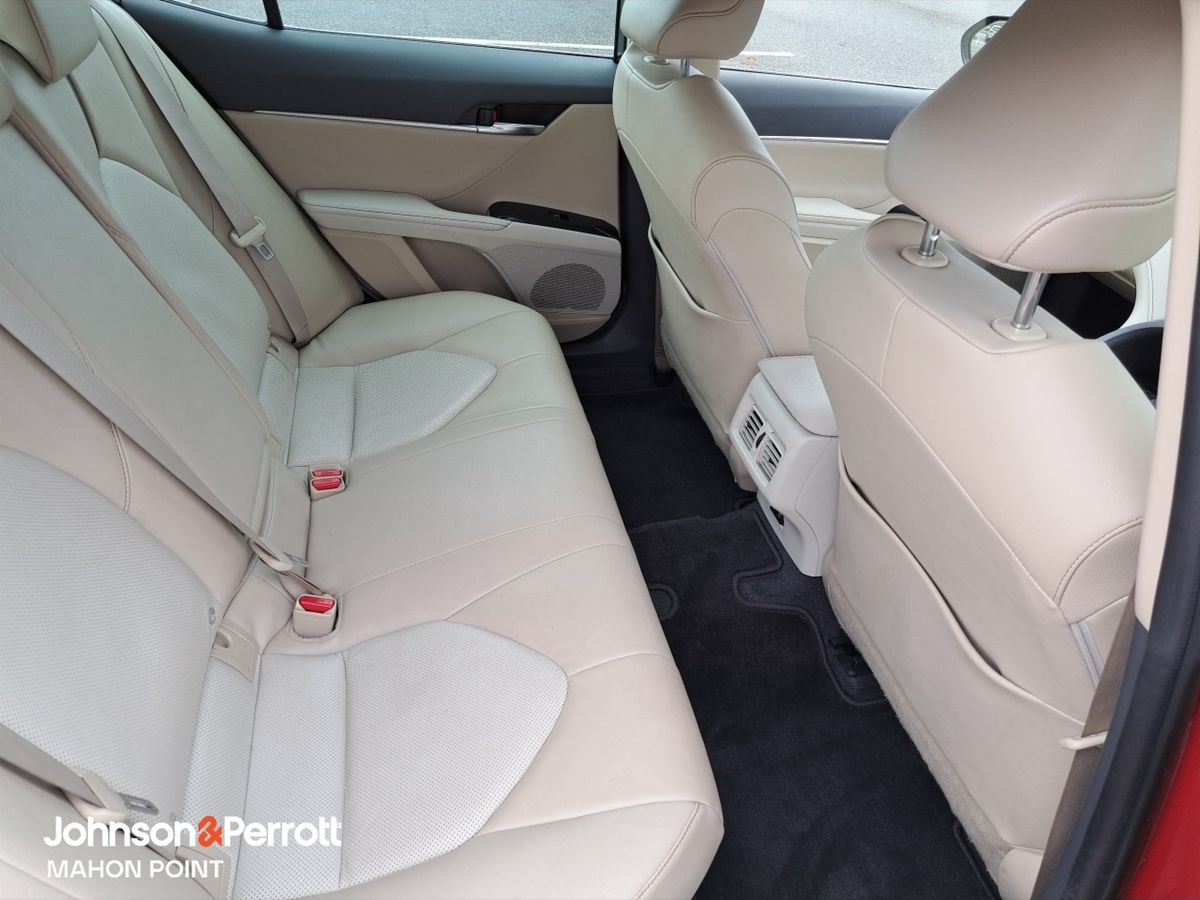Toyota Camry 2.5 Camry Hybrid Platinum