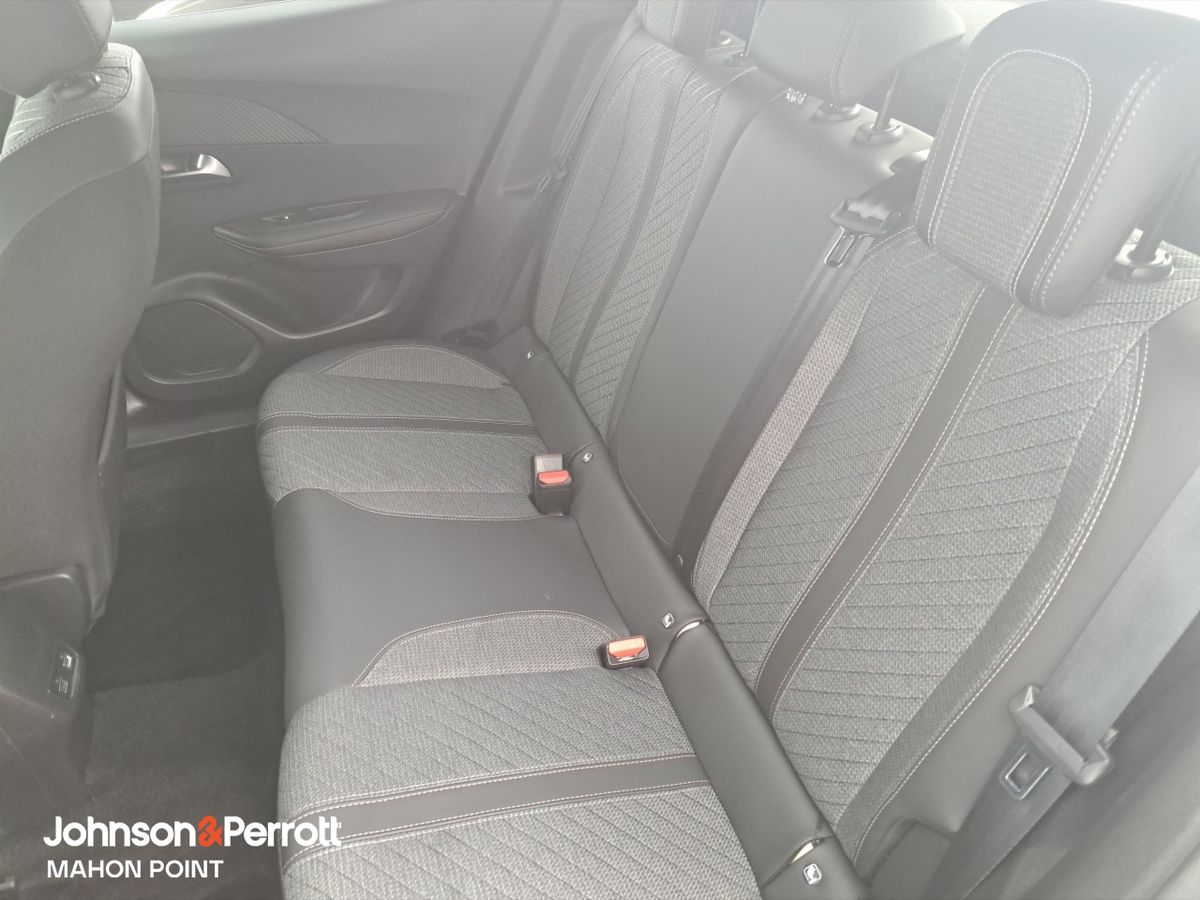 Peugeot 2008 HYBRID 110BHP e-DCS6 Allure