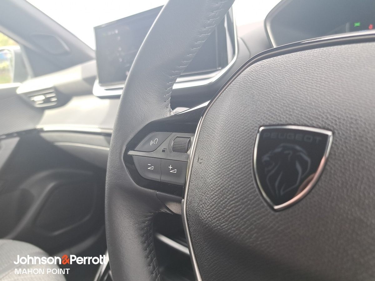 Peugeot 2008 HYBRID 110BHP e-DCS6 Allure