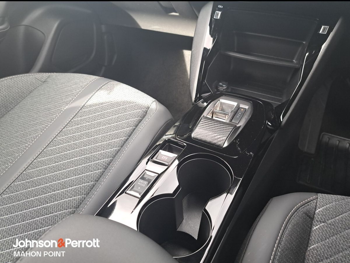 Peugeot 2008 HYBRID 110BHP e-DCS6 Allure